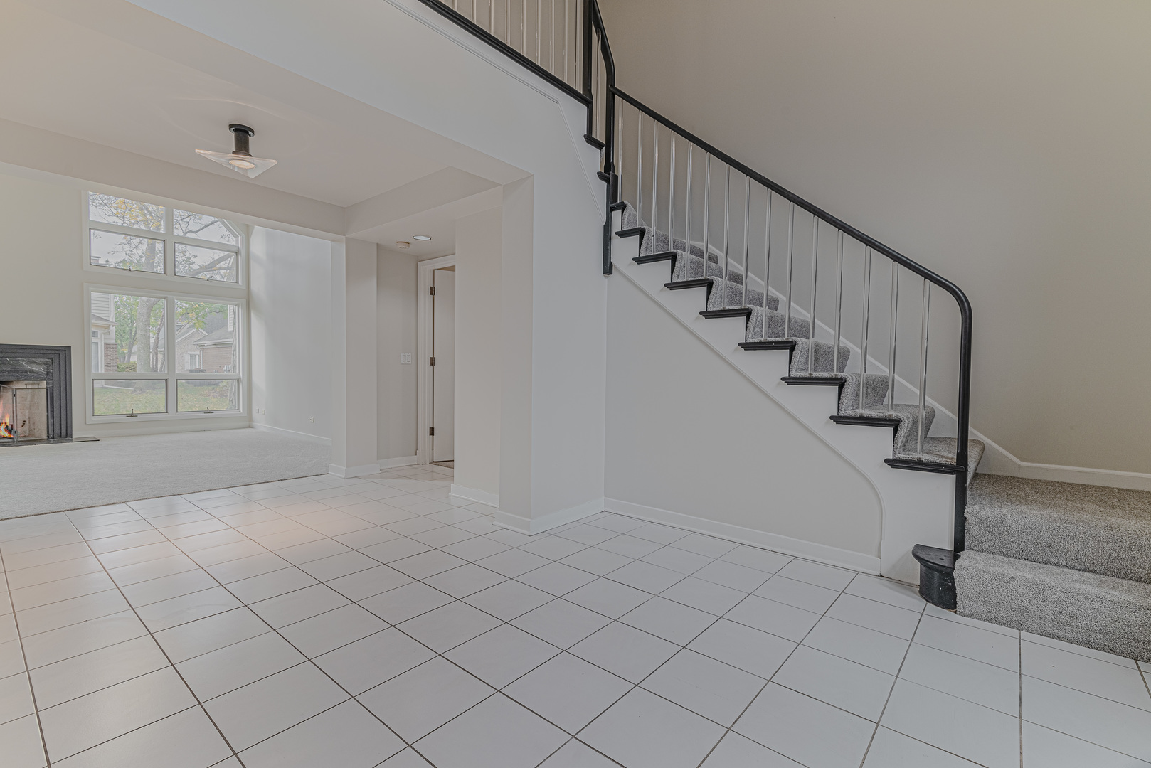 513 Rivershire Place