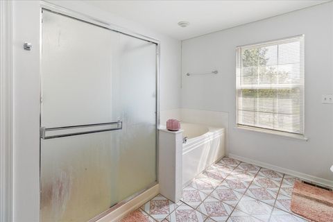Tiny photo for 4 Claridge Court, Bolingbrook, IL 60440 (MLS # 12440283)