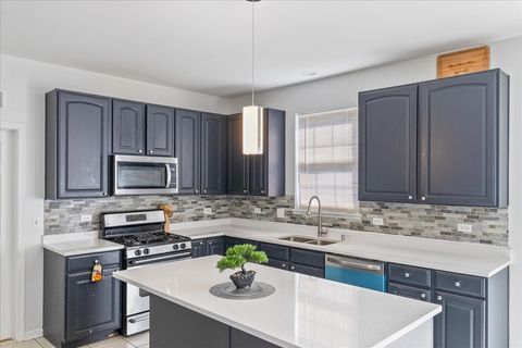 Tiny photo for 4 Claridge Court, Bolingbrook, IL 60440 (MLS # 12440283)
