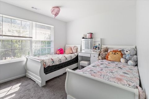 Tiny photo for 4 Claridge Court, Bolingbrook, IL 60440 (MLS # 12440283)