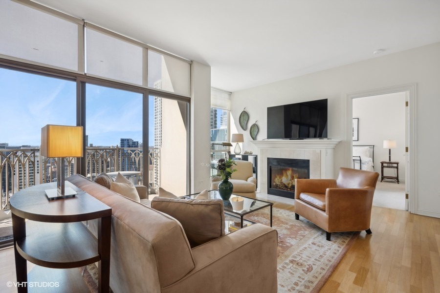 21 E Huron Street 2601