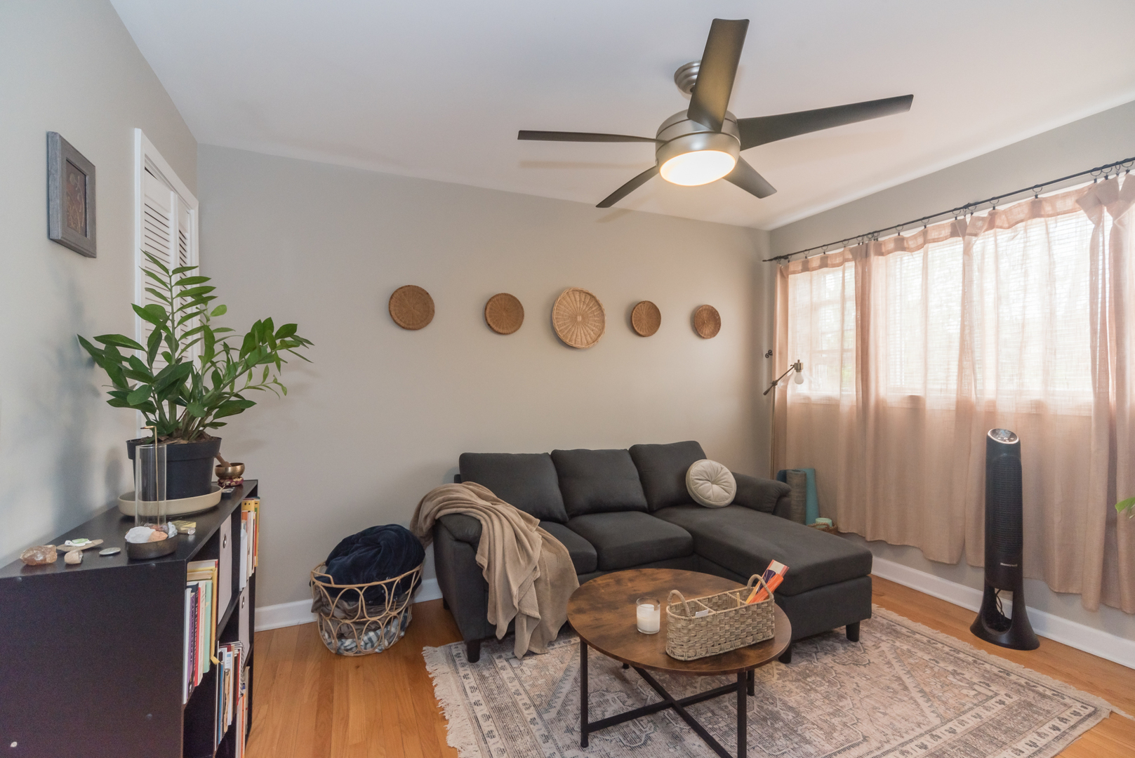 2636 W Foster Avenue 204