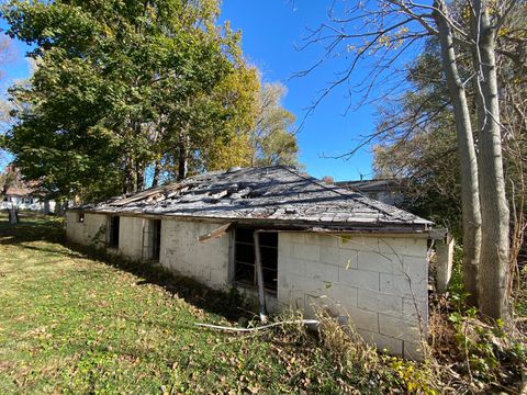 Tiny photo for 406 E Mason Street, Easton, IL 62633 (MLS # 12208389)