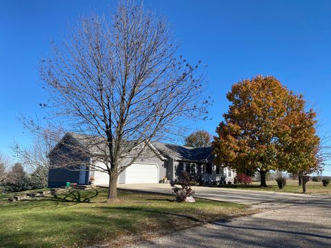 Tiny photo for 406 E Mason Street, Easton, IL 62633 (MLS # 12208389)