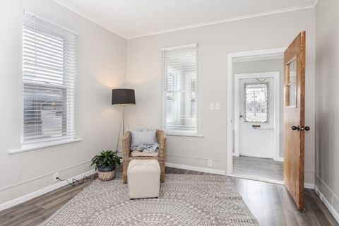 Tiny photo for 1515 W Market Street, Bloomington, IL 61701 (MLS # 12515869)