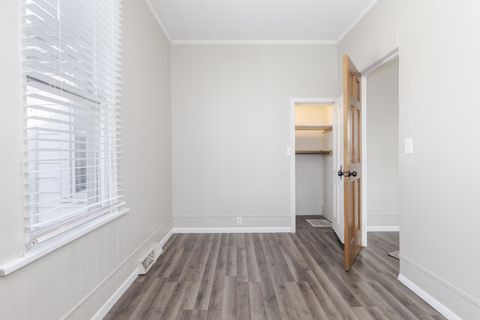 Tiny photo for 1515 W Market Street, Bloomington, IL 61701 (MLS # 12515869)