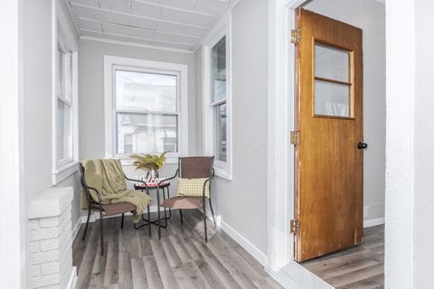 Tiny photo for 1515 W Market Street, Bloomington, IL 61701 (MLS # 12515869)