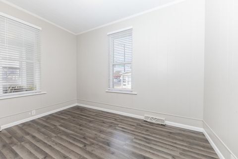 Tiny photo for 1515 W Market Street, Bloomington, IL 61701 (MLS # 12515869)