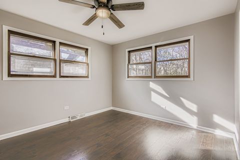 Tiny photo for 16042 Forest Avenue, Oak Forest, IL 60452 (MLS # 12520108)