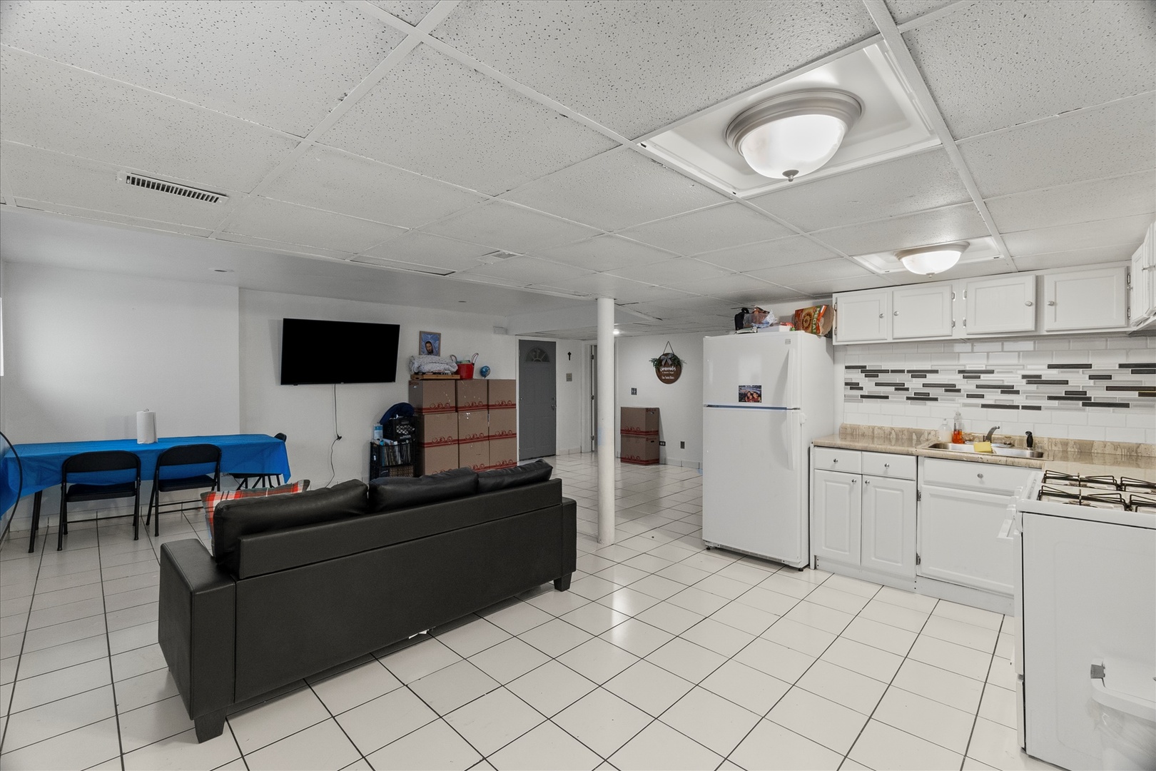 7431 N Hoyne Avenue G