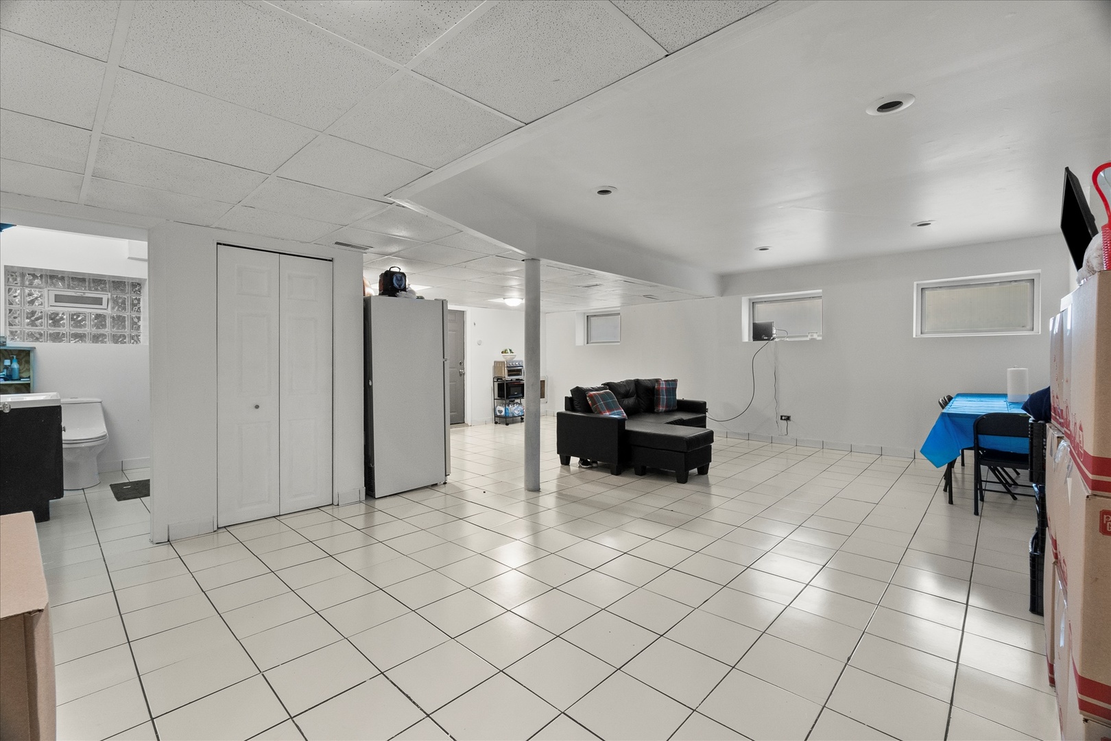 7431 N Hoyne Avenue G