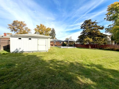 Tiny photo for 1S518 MacArthur Drive, Oakbrook Terrace, IL 60181 (MLS # 12513979)