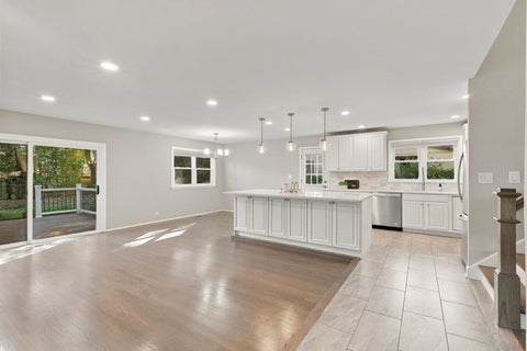 Tiny photo for 1101 E Barberry Lane, Mount Prospect, IL 60056 (MLS # 12789112)