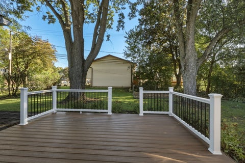 Tiny photo for 1101 E Barberry Lane, Mount Prospect, IL 60056 (MLS # 12789112)