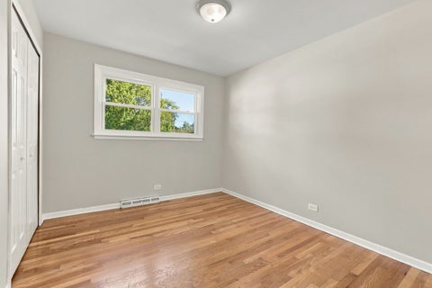 Tiny photo for 1101 E Barberry Lane, Mount Prospect, IL 60056 (MLS # 12789112)