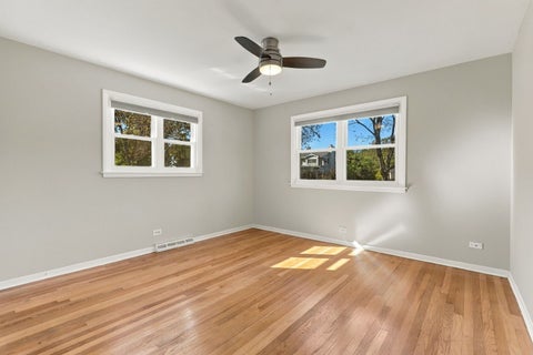 Tiny photo for 1101 E Barberry Lane, Mount Prospect, IL 60056 (MLS # 12789112)