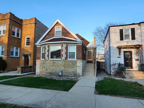 Photo of 5737 N Saint Louis Avenue, Chicago, IL 60659 (MLS # 12613726)