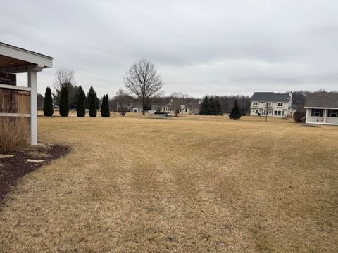 Tiny photo for 375 Meadow View, Burlington, IL 60109 (MLS # 12584200)