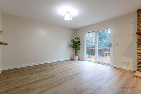 Tiny photo for 10 Newcastle Lane, Lincolnshire, IL 60069 (MLS # 12760606)