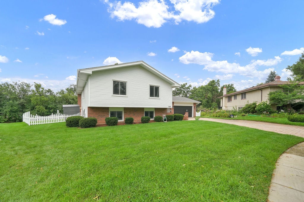 1441 Holland Place