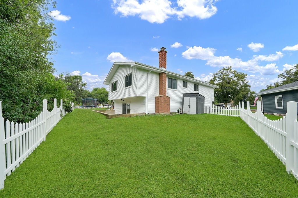 1441 Holland Place