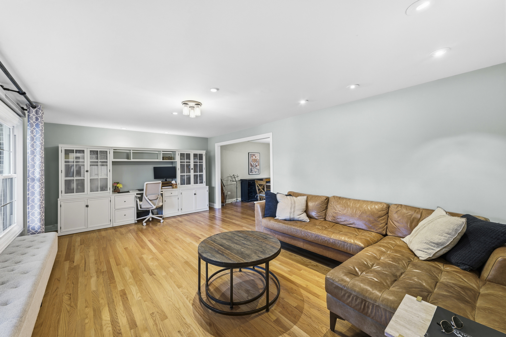 756 OAKWOOD Drive