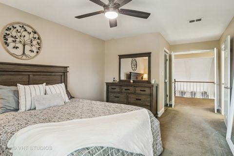 Tiny photo for 230 W GOLFVIEW Terrace, Palatine, IL 60067 (MLS # 12379373)