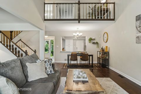 Tiny photo for 230 W GOLFVIEW Terrace, Palatine, IL 60067 (MLS # 12379373)