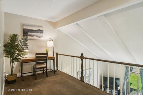 Tiny photo for 230 W GOLFVIEW Terrace, Palatine, IL 60067 (MLS # 12379373)