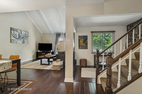 Tiny photo for 230 W GOLFVIEW Terrace, Palatine, IL 60067 (MLS # 12379373)