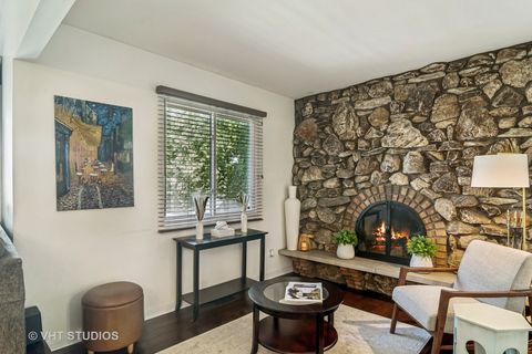 Tiny photo for 230 W GOLFVIEW Terrace, Palatine, IL 60067 (MLS # 12379373)