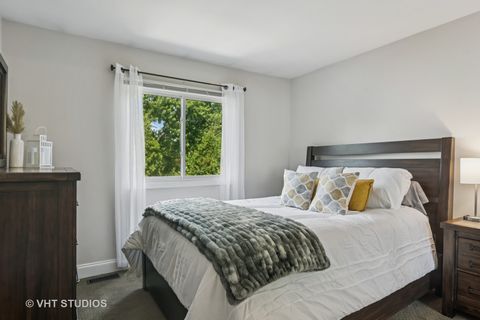 Tiny photo for 230 W GOLFVIEW Terrace, Palatine, IL 60067 (MLS # 12379373)