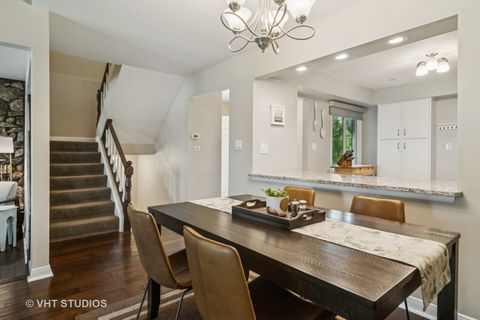 Tiny photo for 230 W GOLFVIEW Terrace, Palatine, IL 60067 (MLS # 12379373)