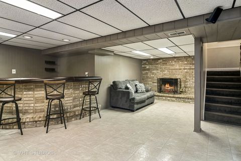 Tiny photo for 230 W GOLFVIEW Terrace, Palatine, IL 60067 (MLS # 12379373)