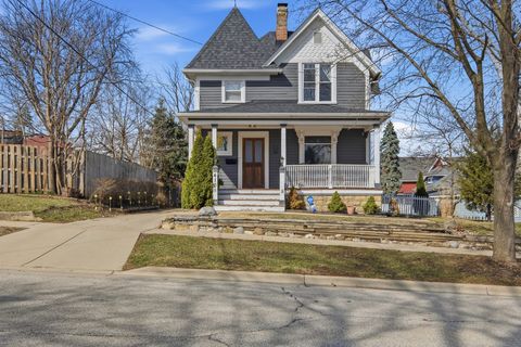 Photo of 410 Standish Street, Elgin, IL 60123 (MLS # 12612017)