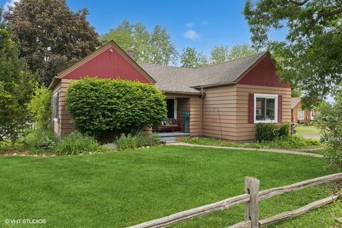 334 Grove Avenue Hampshire IL 60140