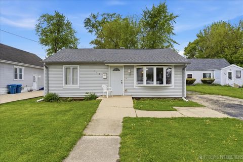 Property photo of 138 N Calhoun Street, Aurora, IL 60505