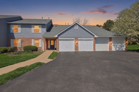 Tiny photo for 875 Golf Course Road #2, Crystal Lake, IL 60014 (MLS # 12617077)