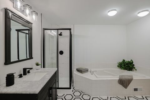 Tiny photo for 875 Golf Course Road #2, Crystal Lake, IL 60014 (MLS # 12617077)