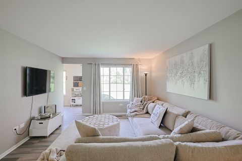 Tiny photo for 875 Golf Course Road #2, Crystal Lake, IL 60014 (MLS # 12617077)