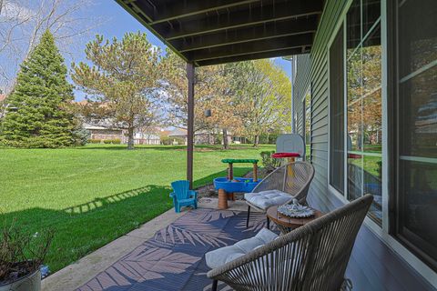 Tiny photo for 875 Golf Course Road #2, Crystal Lake, IL 60014 (MLS # 12617077)