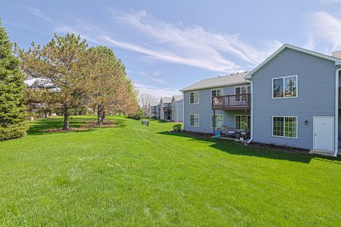 Tiny photo for 875 Golf Course Road #2, Crystal Lake, IL 60014 (MLS # 12617077)