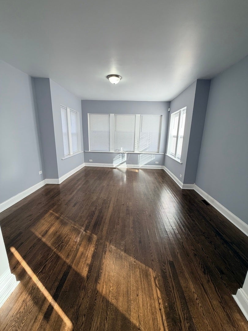 839 E 87th Place 1