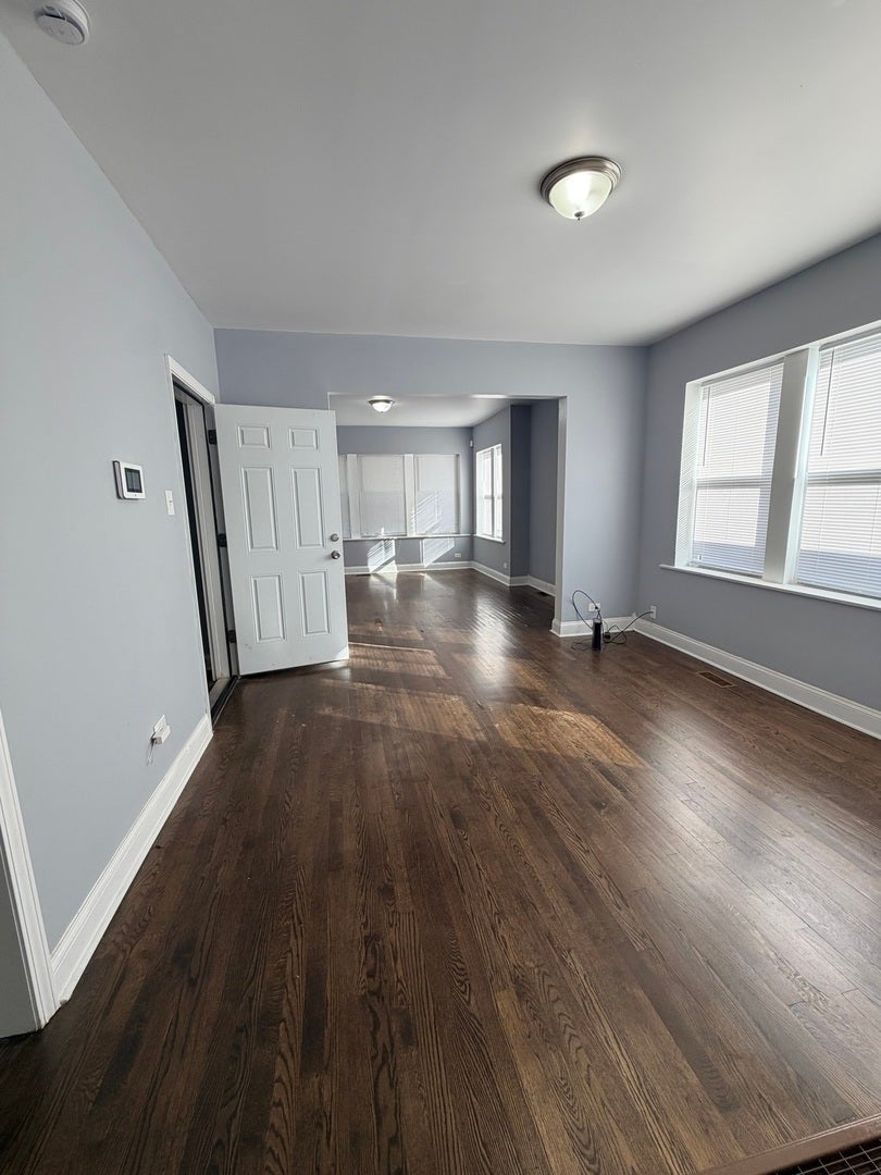 839 E 87th Place 1