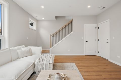 Tiny photo for 944 Beloit Avenue #5, Forest Park, IL 60130 (MLS # 12528602)