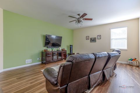 Tiny photo for 3316 Highwood Court, Elgin, IL 60124 (MLS # 12506540)