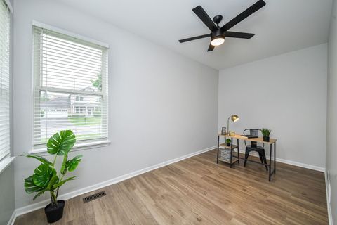 Tiny photo for 298 Fairhaven Drive, St. Charles, IL 60175 (MLS # 12649568)