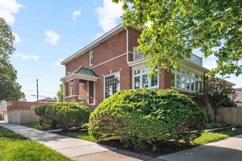 Tiny photo for 5100 N Long Avenue, Chicago, IL 60630 (MLS # 12739338)