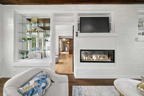 Tiny photo for 5100 N Long Avenue, Chicago, IL 60630 (MLS # 12739338)