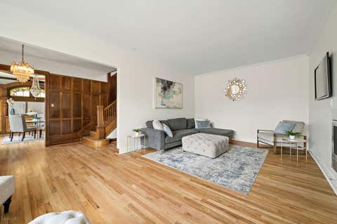 Tiny photo for 5100 N Long Avenue, Chicago, IL 60630 (MLS # 12739338)